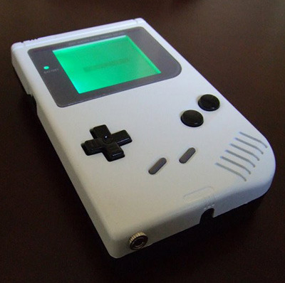 Modded duotone (Black/White) Game Boy. Fuuuuckkkk.