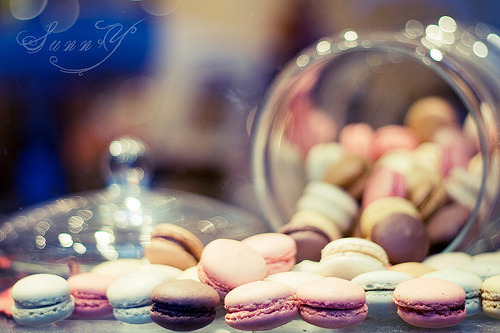 fearlessprincess: Lovely French macaroons! Seeing light shades of pastel colors is already delightful. I don’t need to take a bite to know it’s delicious. ;)