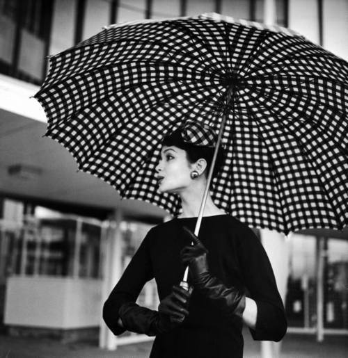 black and white umbrella photography. lack and white umbrella