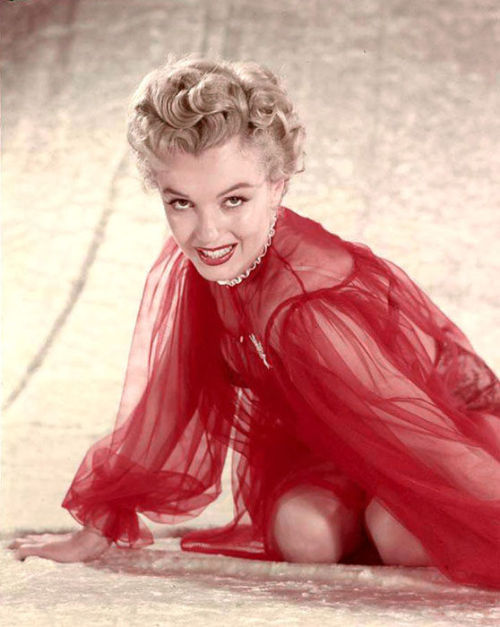 dreaminparis:  Rare shot of actress Marilyn Monroe.
