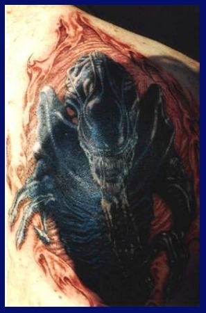 Aliens And Predators Alien Tattoo Via Jimsmashcom 297x450px