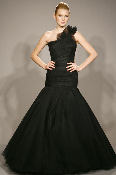 csebastian black Romona Keveza wedding gown BLACK GOWNS WITH BIG IMPACT