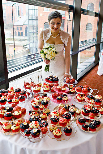 Offbeat Bride Wedding cupcake displays