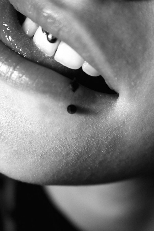 amor odio. Piercings by Amor-odio on