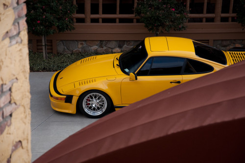 Posted 1 year ago Filed under Porsche 911 Slant Nose 930 Turbo Photo 