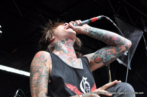 I love Oliver Sykes, and you are doing an excellent job with this blog