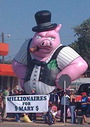 Look who made an appearance at the Henryetta Labor Day parade!  Good to know the millionaires are backing her, since she hates poor people so much&#8230;