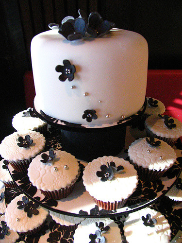  know I love cupcake cake with the pearl and black and white accents 