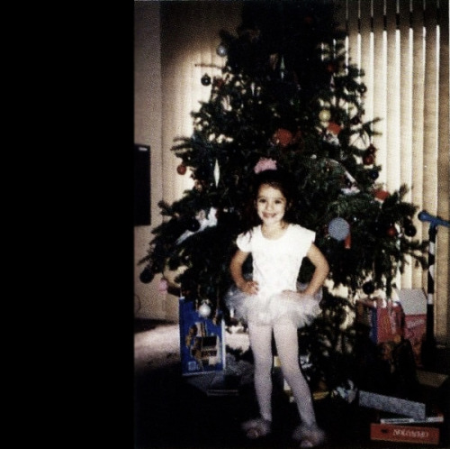 alongthewire:  little lea is adorable.  OH MY GAWD THE ADORABLE. ADORABLE THEN AND STILL SO FREAKIN ADORABLE NOW.