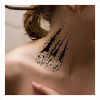 1 note tattoo female female tattoo neck claws