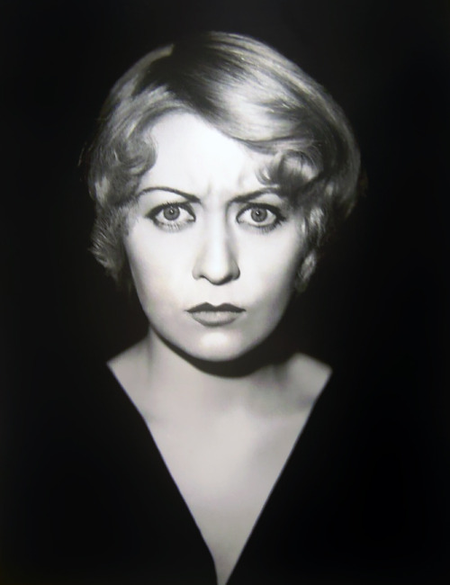 Put on an angry face Joan Blondell Source valentinovamp 