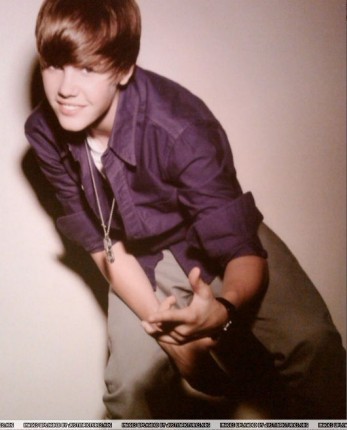 justin bieber tumblr backgrounds. Witch Justin Bieber Photo