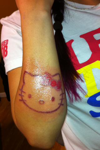 Hello Kitty Outline. ink Hello Kitty tattooamp;#