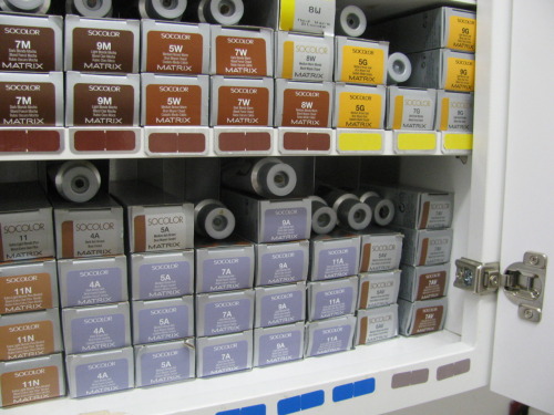  our modular hair-color management system, which saves you waste, space, 