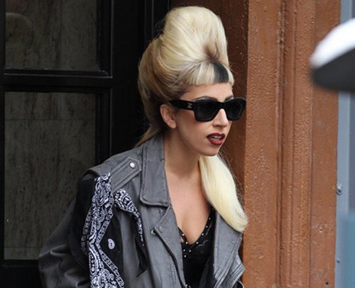 lady gaga hot pants. Lady Gaga films in NYC today