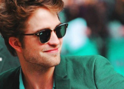 
“Eu gosto de pessoas malucas, que não ligam pra nada.” 
Robert Pattinson.
