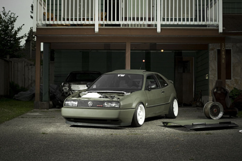Wow is what i have to say for this VW SLAMMED PROPER SPECS NO HOOD