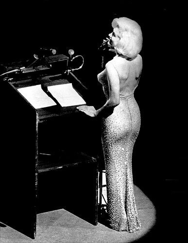 Marilyn Monroe singing'Happy Birthday Mr President' to JFK