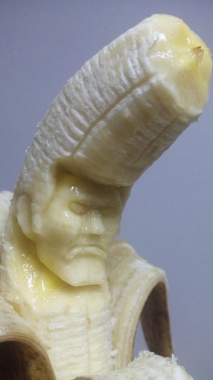 (via Wonderfully Creepy Sculptures Carved From Bananas)