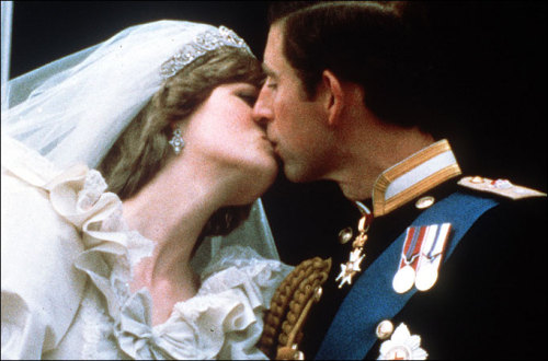 princess diana and charles kissing. saabmagalona: Princess Diana