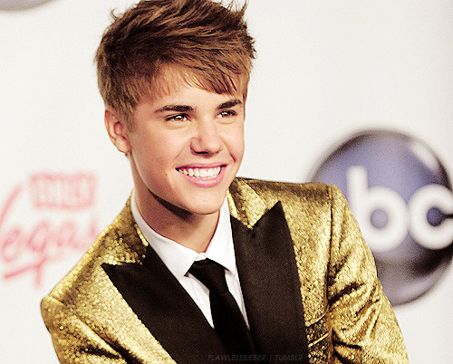 flawlessbieber:  That’s the smile I want to see on your face everyday. 