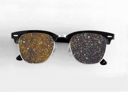 nightswideawake:

i only see the world thru my ray-bans, that’s why my view can be compared to a space man’s
