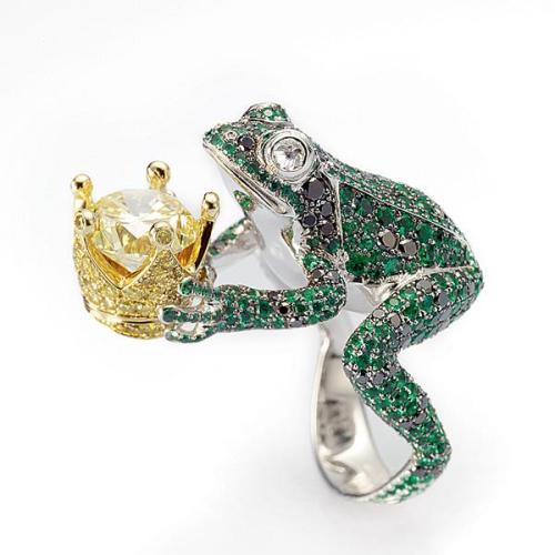 ryantee82:

From Chopard’s Animal World Collection. “The Frog with Crown ring is both an amusing nod to fairy tales and a very detailed figure. Mounted on a ring of white gold, a frog of emeralds and black diamonds seems ready to jump out and offer up its tiny crown of yellow gold set with brilliants, amongst which is a yellow diamond.”
WANNA GET MARRIED KISS THE FROG FOR THE PRINCE LOL