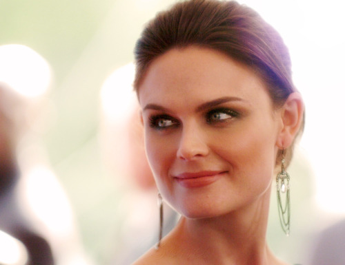 Emily Deschanel Emily Picture Thread 24 Because all her new pregnant