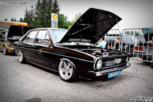 Tagged with audistanceclassiceurogermancarsblacklowslammed