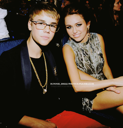 Miley &amp; Justin at the Video Music Awards *Backstage* 2011.
