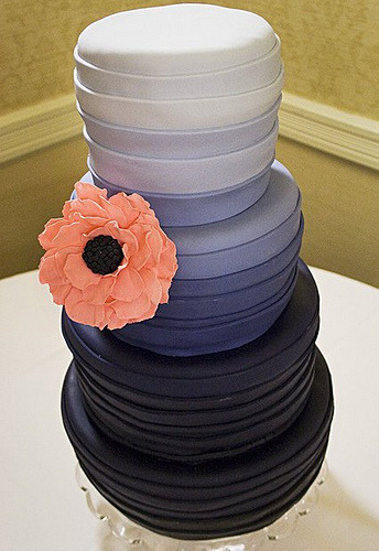beautiful graduatedstripes wedding cake 8230 bridalsnob Ombre striped 