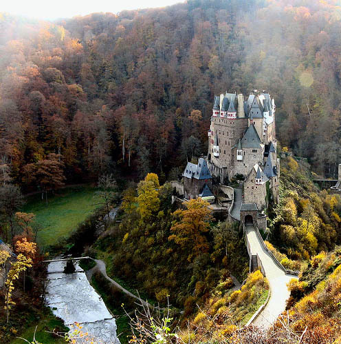 inmysecretworld:

Eltz Castle, Germany 
source

