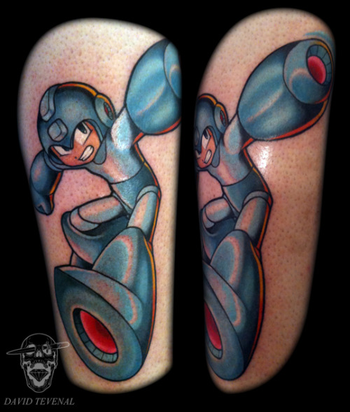 fuckyeahtattoos:

Megaman, tattooed by David Tevenal - http://www.davetattoos.com
