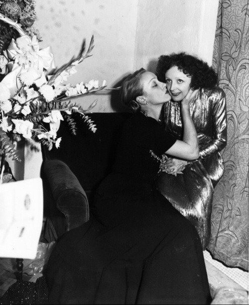 Marlene Dietrich and Edith Piaf, from Awesome People Hanging Out Together (via The Karachi Kid). 