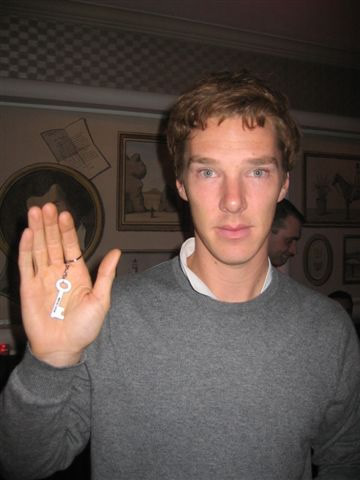 gloryandus:

Benedict Cumberbatch showing his support of Stop The Traffik.
