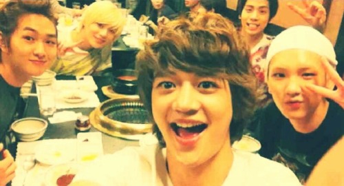 Minho me2day thanking fans 111126-
[민호] 드디어 짧고도 길었던 콘서트가 끝났어요… 정말 잊지 못할 추억… 여러분 모두 정말 고맙고 또 고마워요^^ 우리 또 좋은 추억 만들어요~~
The long await concert which is short has finally ended. It is an unforgettable memories. I am really thankful to everyone. We will create even more memories.
Credit: SHINee me2day Chinese translation: 音悦台 shinee 饭团 English translation: Forever_SHINee