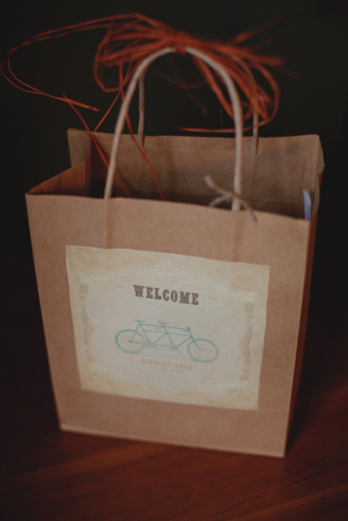 Wedding welcome bags with a tandem bike motif Too cute