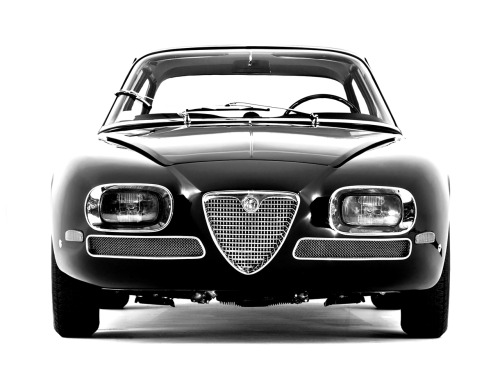 Zagato Alfa Romeo 2600 SZ elzopilote reblogged this from fonrenovatio
