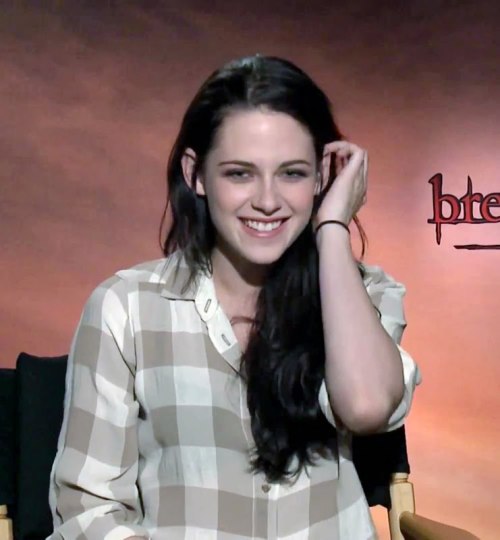 myangelkstew:  lenasprofile:  Completely gorgeous. (x)  I love this smile ?