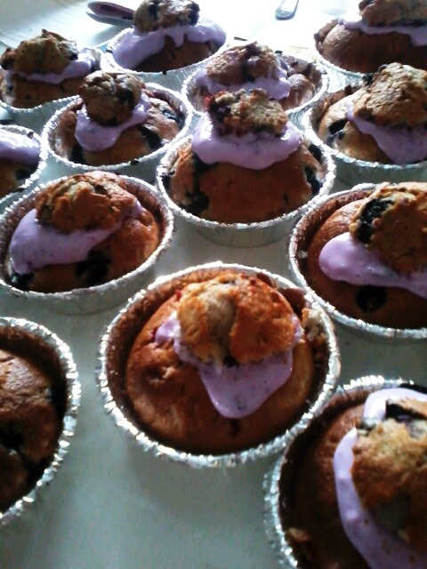 baked some cupcakes :)