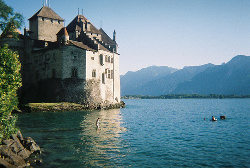 allthingseurope:

Chillon. Switzerland (by abran fuego)
