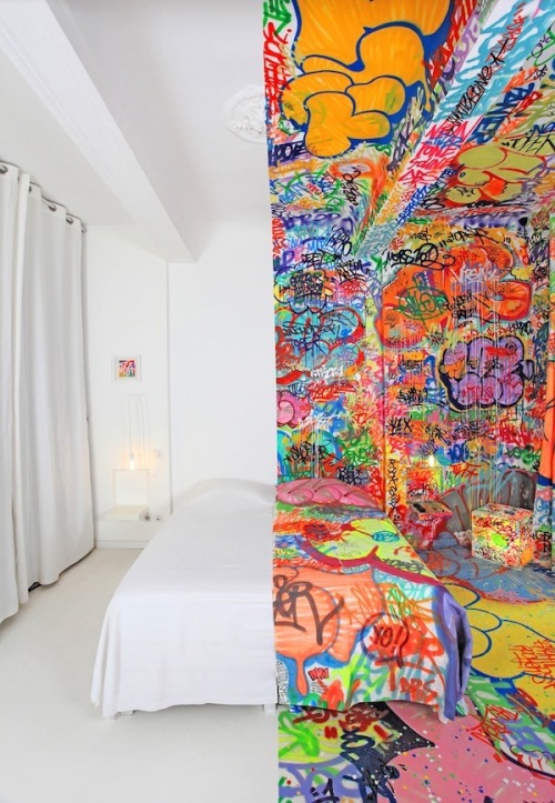 (via The Half Graffiti Hotel Room » Design You Trust – Design and Beyond!)
http://www.mymodernmet.com/profiles/blogs/panic-room-tilt-au-vieux-panier-paris
