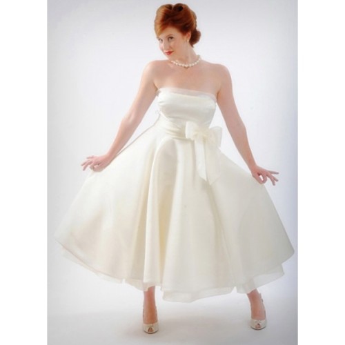 1950s vintage inspired wedding dress with strapless neckline hits at tea 