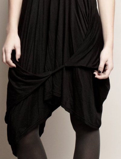 katisque:

Diana Orving / Draped Skirt
