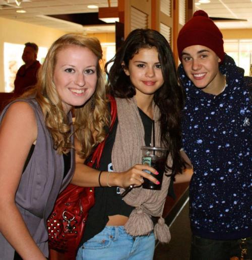Selena &amp; Justin with a fan at Panera!