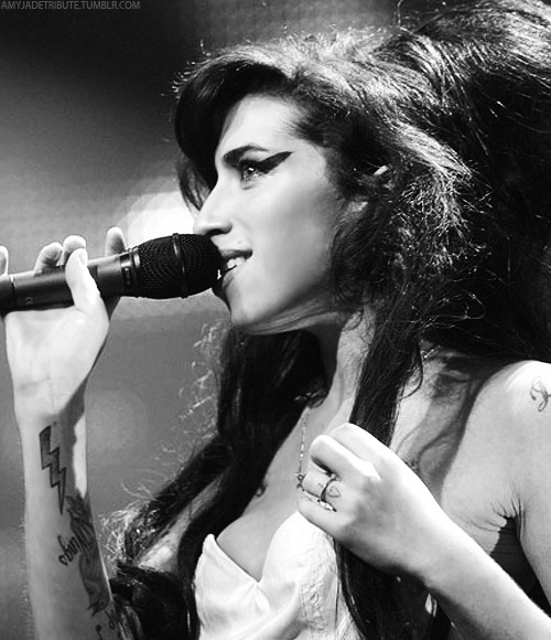 Amy Pic Posting for Fun! #2 - Page 656 - Anything Amy - Amy Winehouse Forum